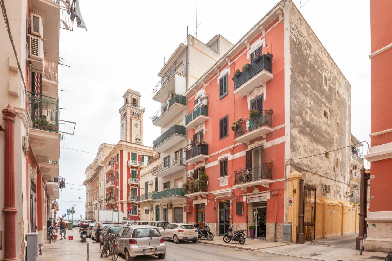 Madame Bari' In The Heart Of * Bari