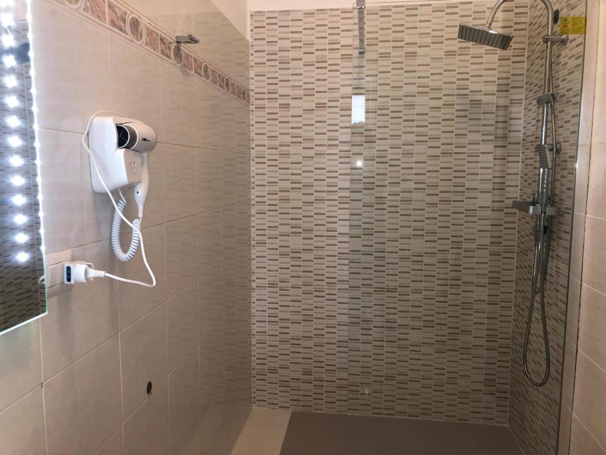 Lb&b Short Bed & Breakfast Bari