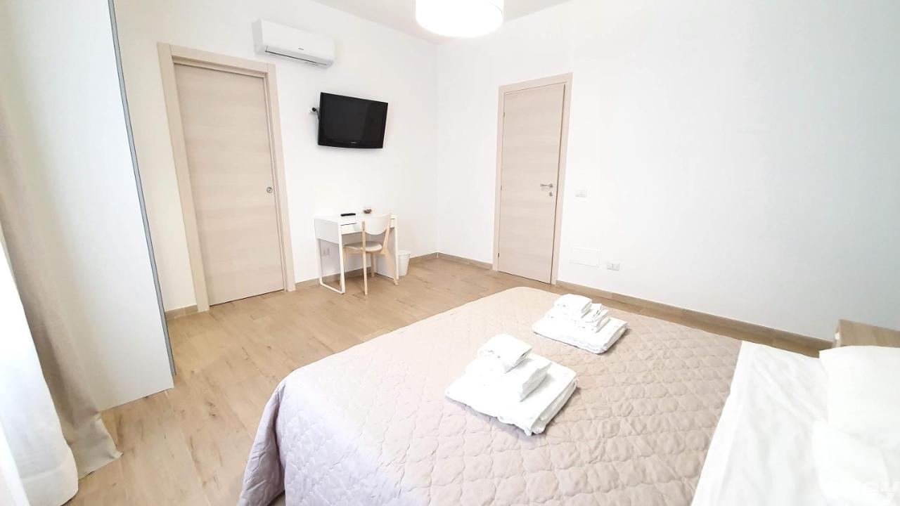 Le Di Don Vito - Policlinico Guest house