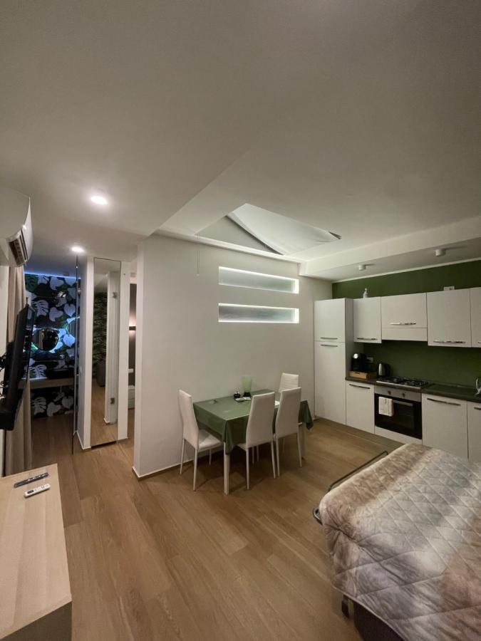 Apartment Sisters' House