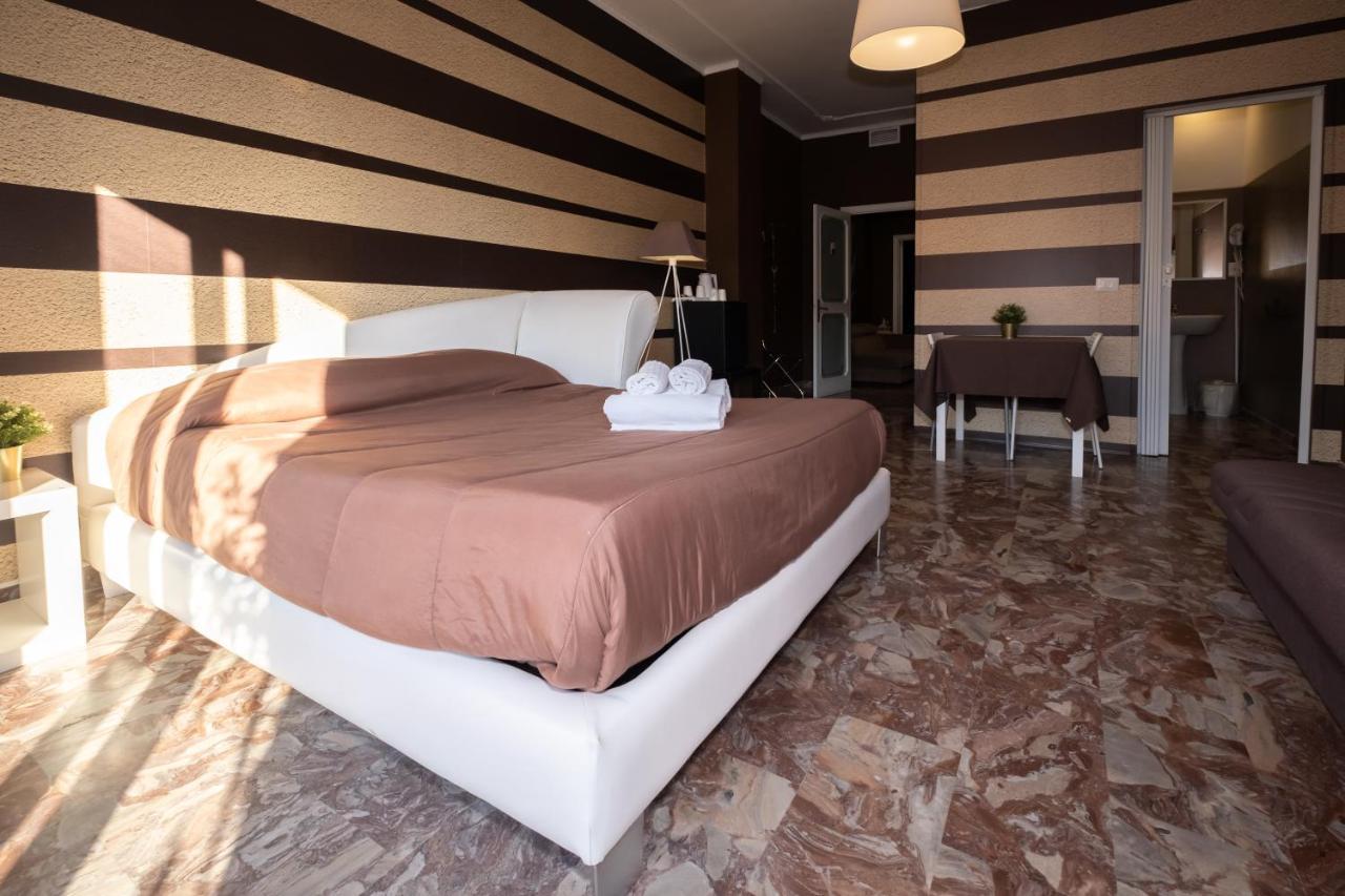 Cconforthotels R&b Semplici Emozioni 2* Bari
