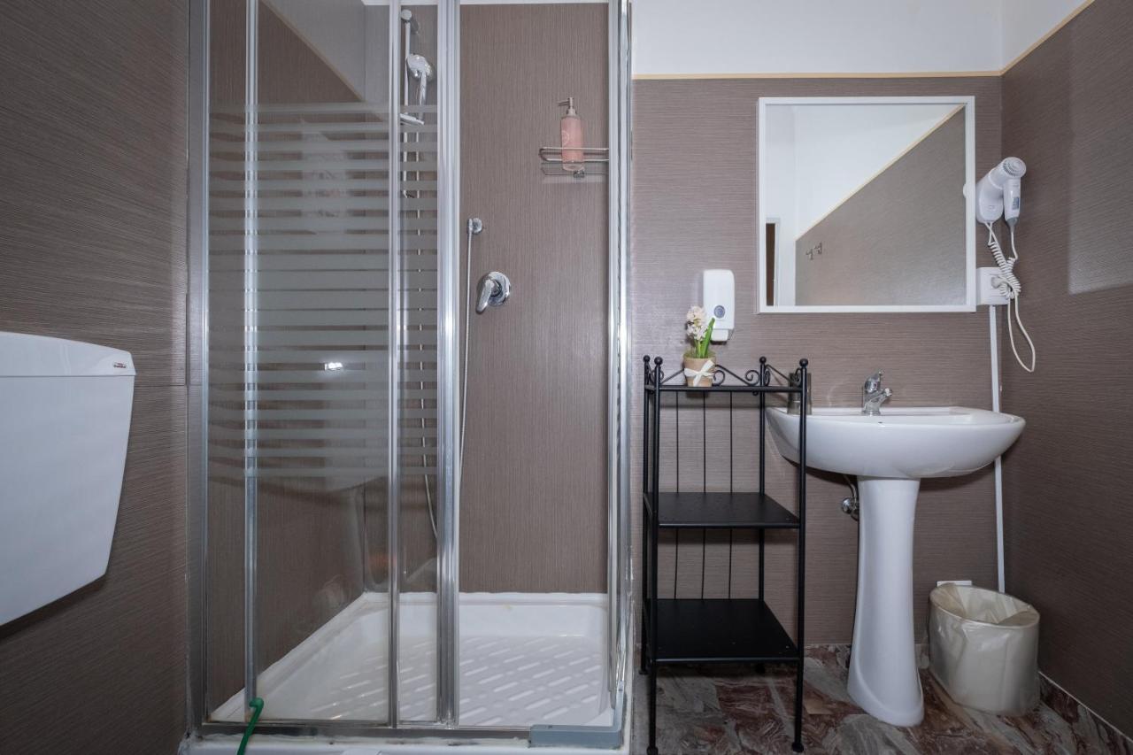 Cconforthotels R&b Semplici Emozioni Guest house 2*
