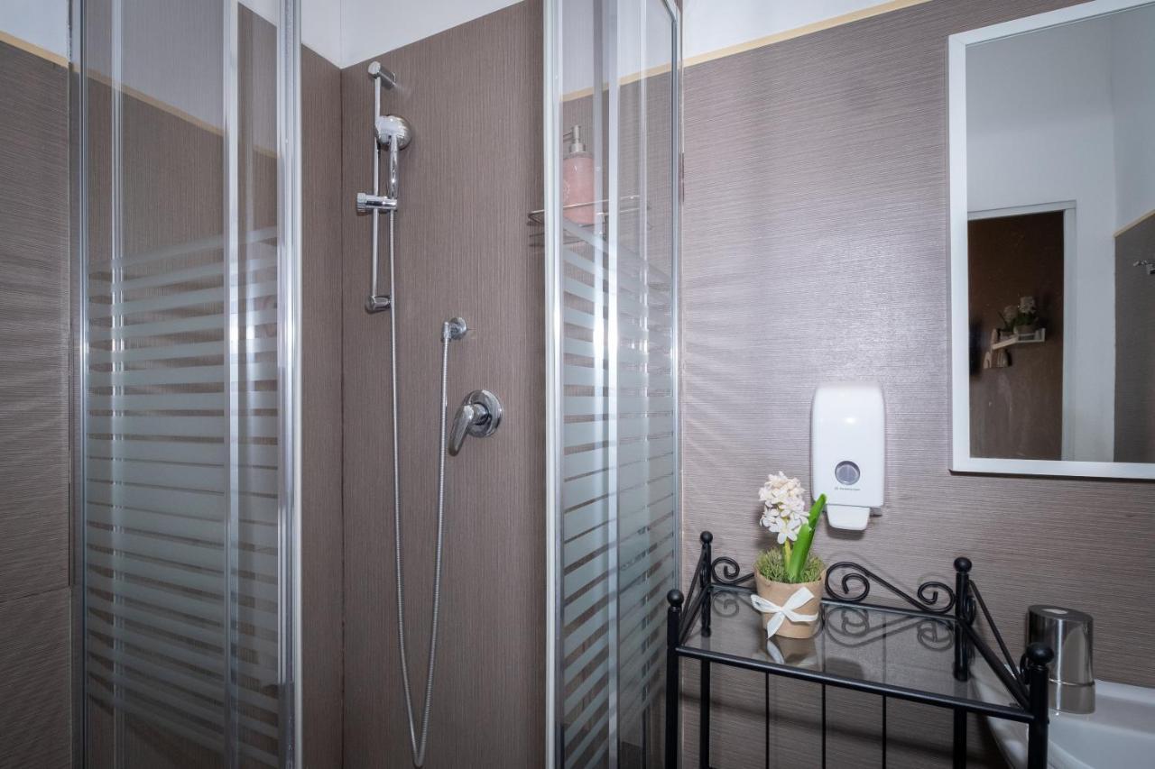 Guest house Cconforthotels R&b Semplici Emozioni