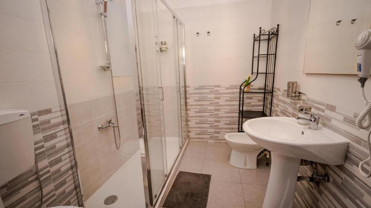 Cconforthotels R&b Semplici Emozioni Guest house Bari