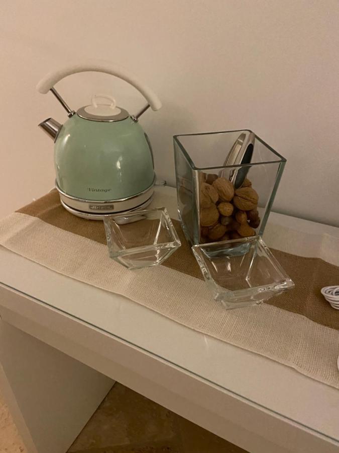 Bed & Breakfast Number 12 *