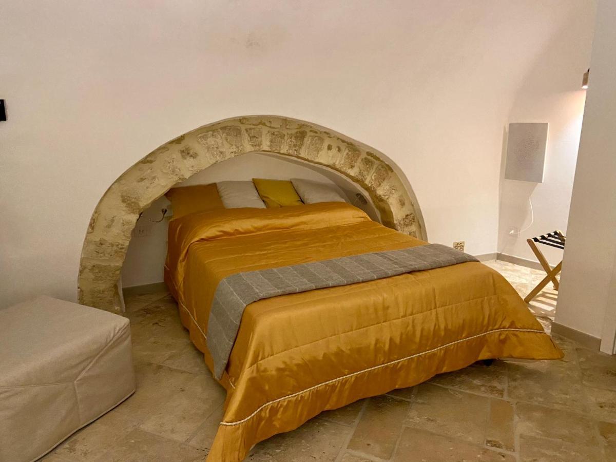 Bed & Breakfast Number 12 *