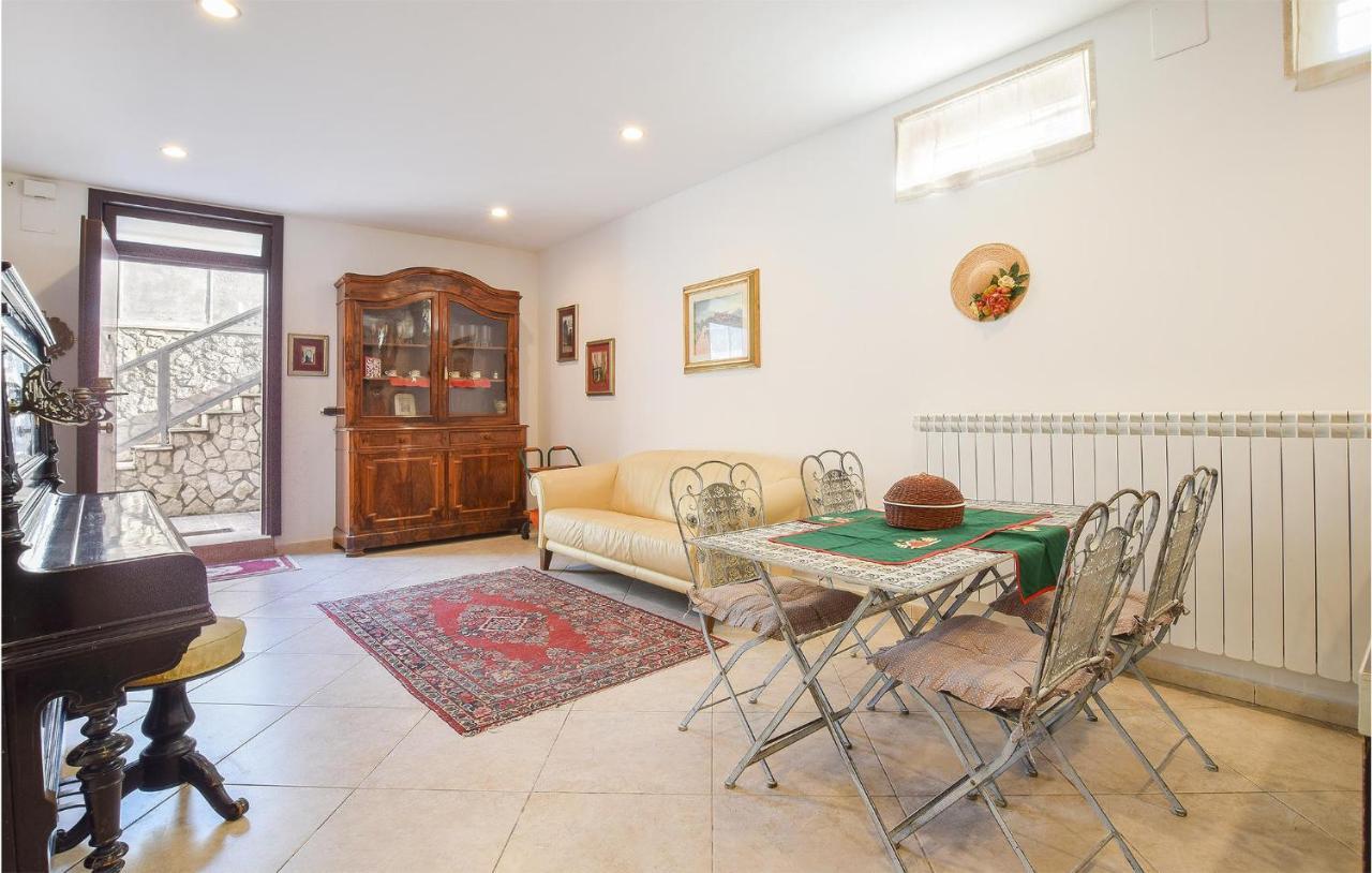 Stunning In With 3 Bedrooms And Wifi Apartament