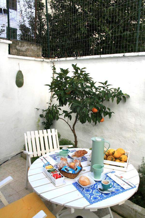 Willkommen In Einem Private Garden Apartment Bari