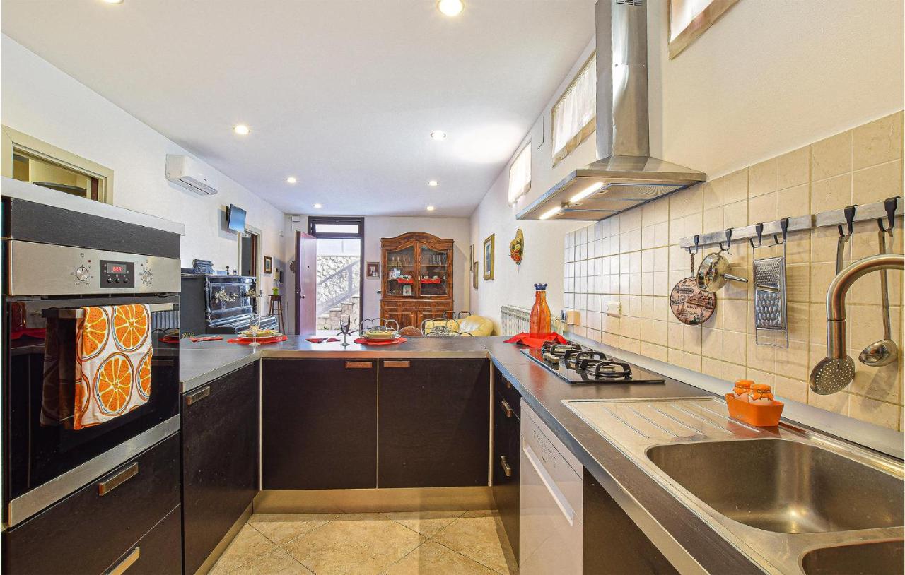 Stunning In With 3 Bedrooms And Wifi