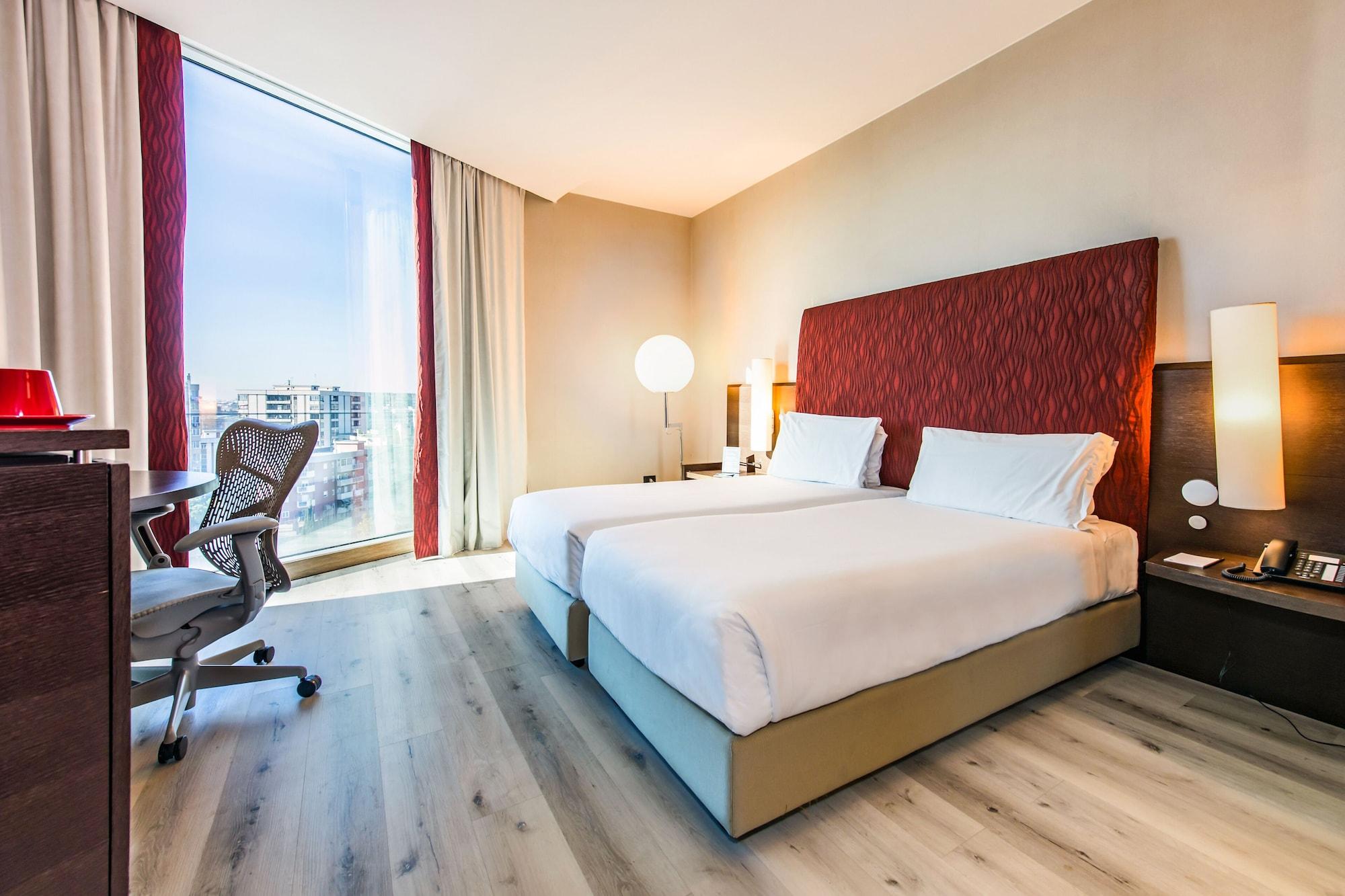 Hi Hotel 4*