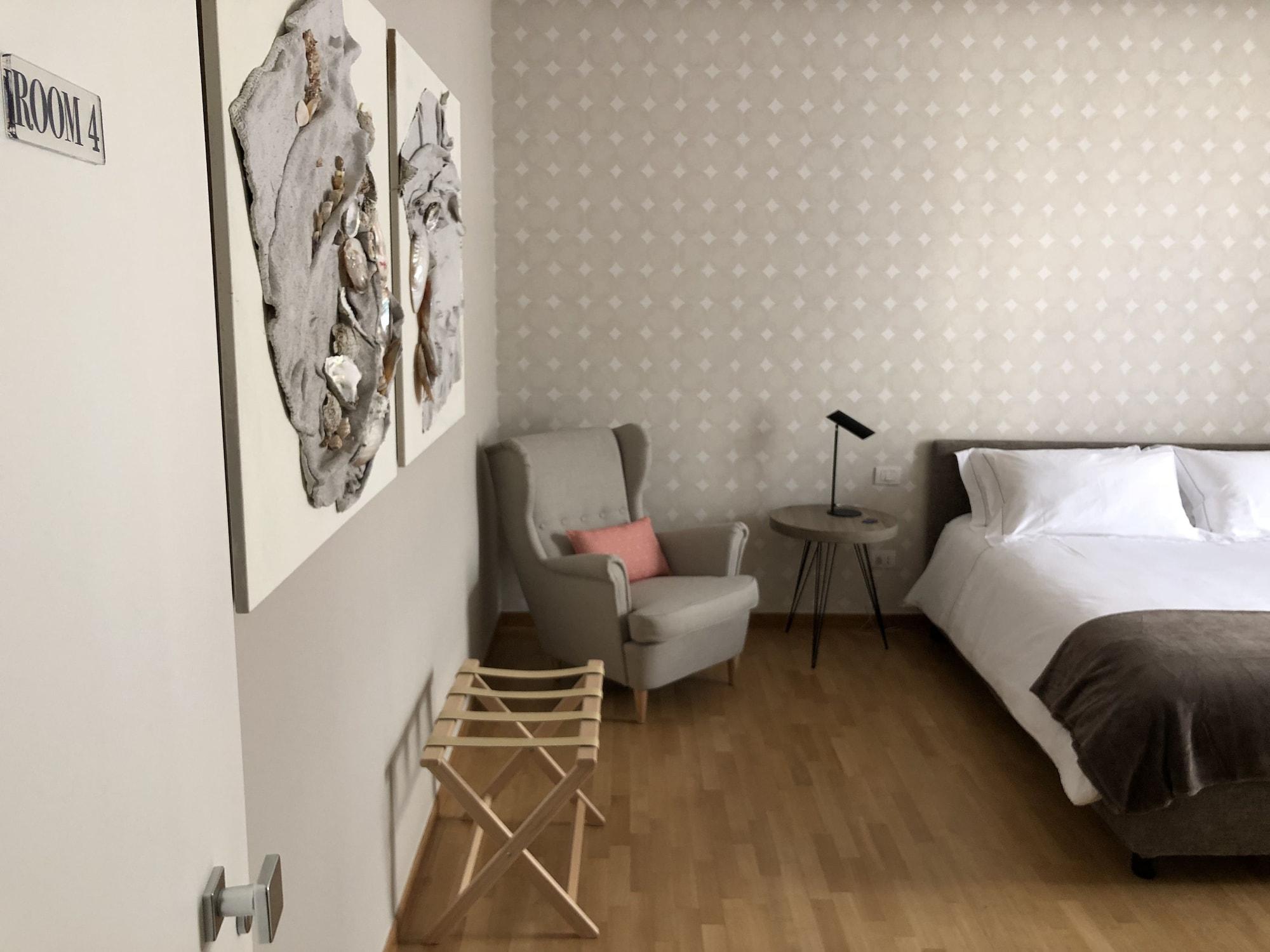 200 & Terrace Bed & Breakfast Bari