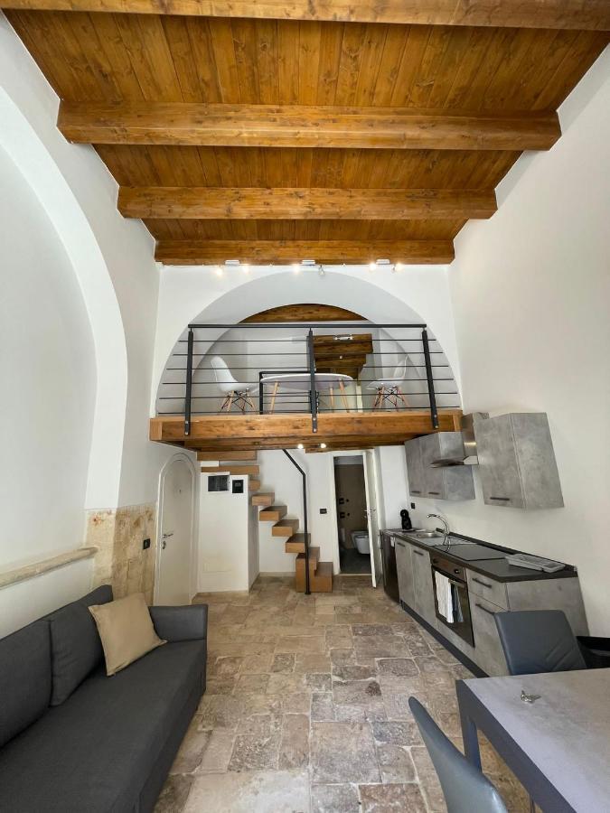 Ground Stone Apartment Bari