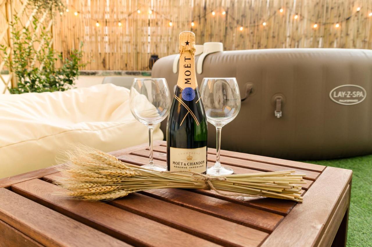 Apulialux Penthouse & Garden Con Spa In Centro Apartment *