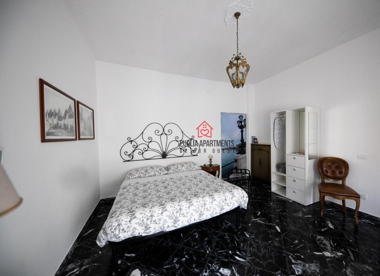 Golden And Silver House Center Near The Trains Apartment Bari