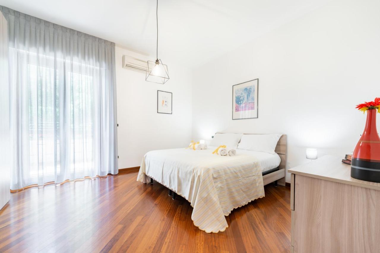 Roomy With Terrace & Parking Apartment