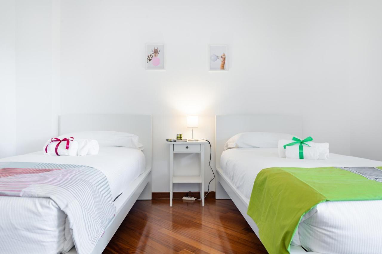Roomy With Terrace & Parking Apartment Bari
