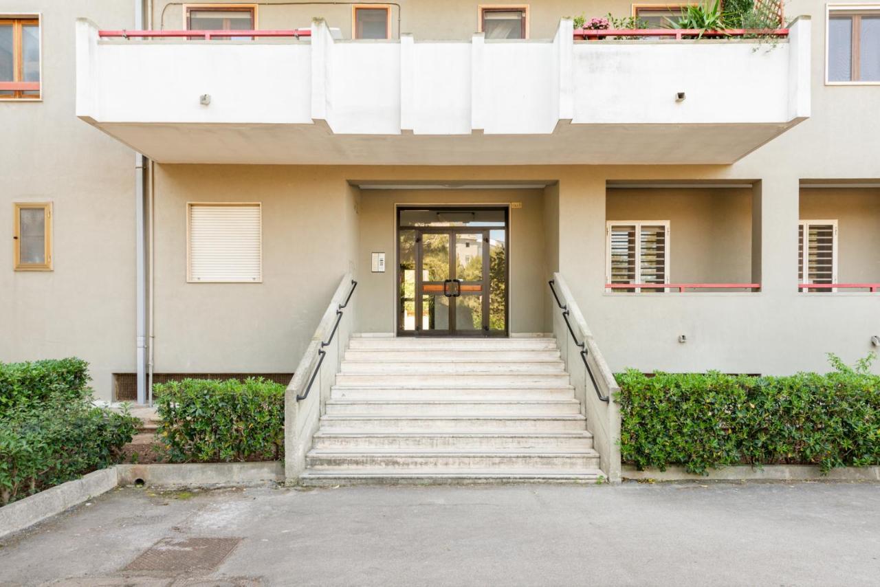 Roomy With Terrace & Parking Apartment *