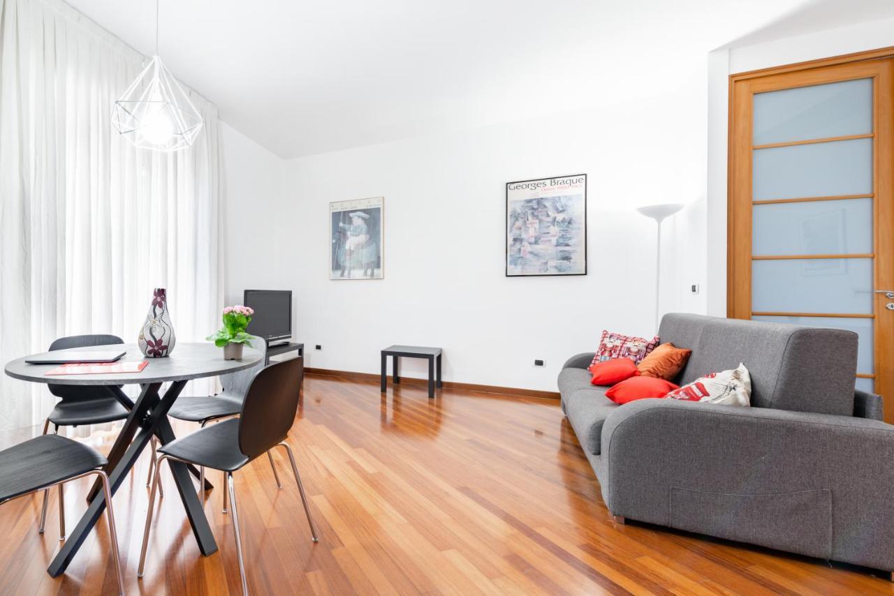 Roomy With Terrace & Parking *