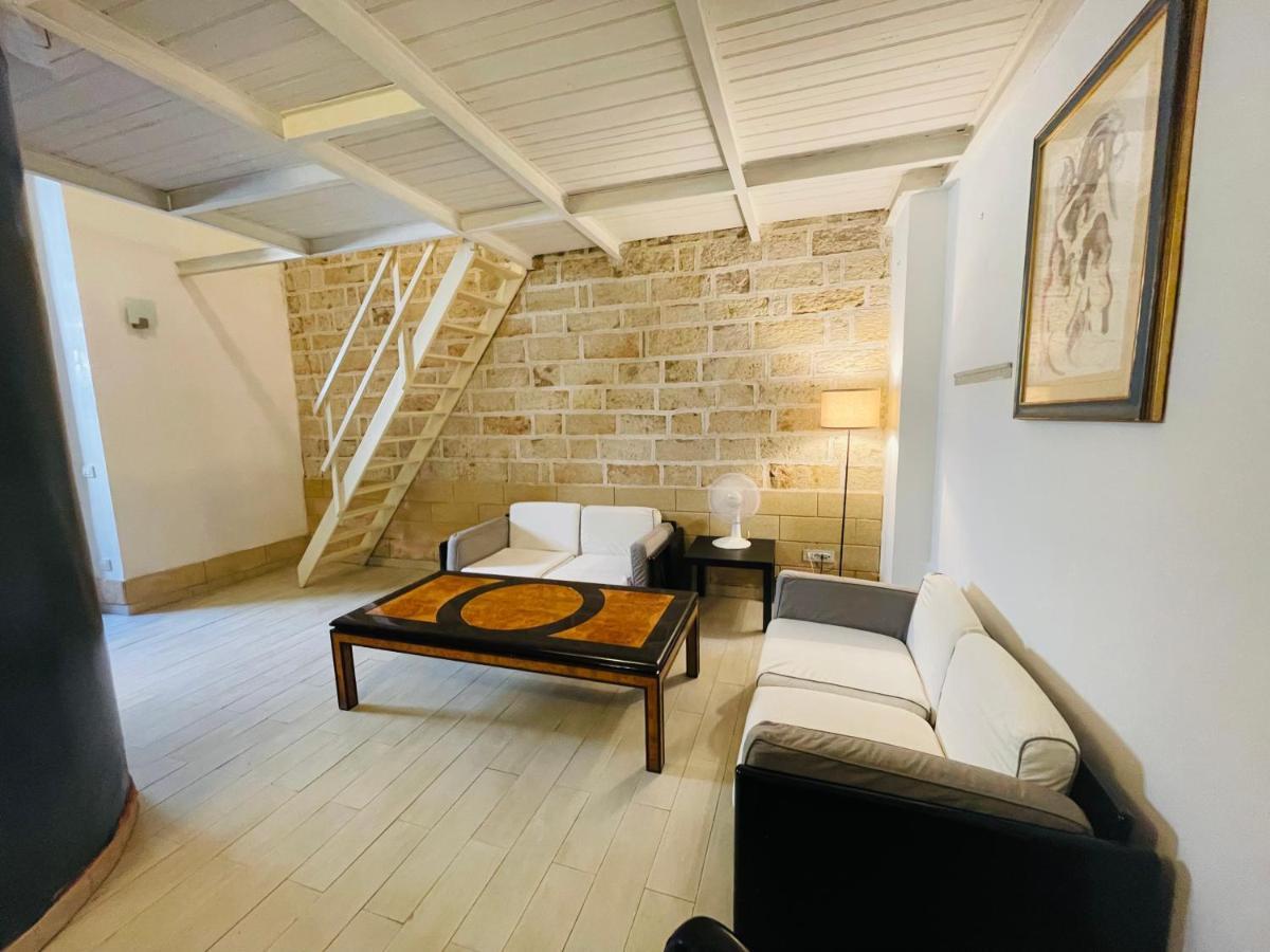 Ground Floor Center 85
