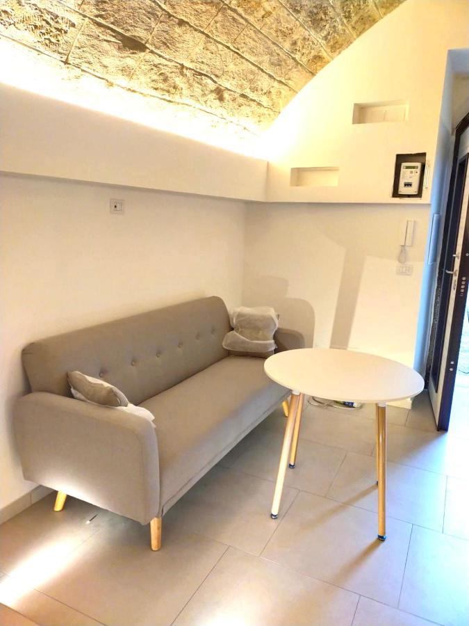 Apartment Cave *