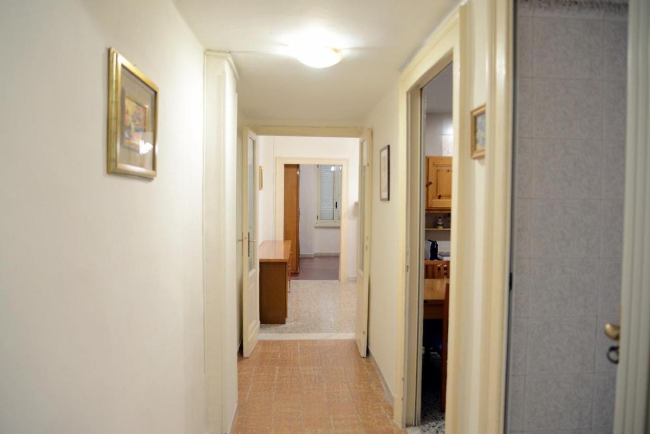 Nicolai 274 * Bari