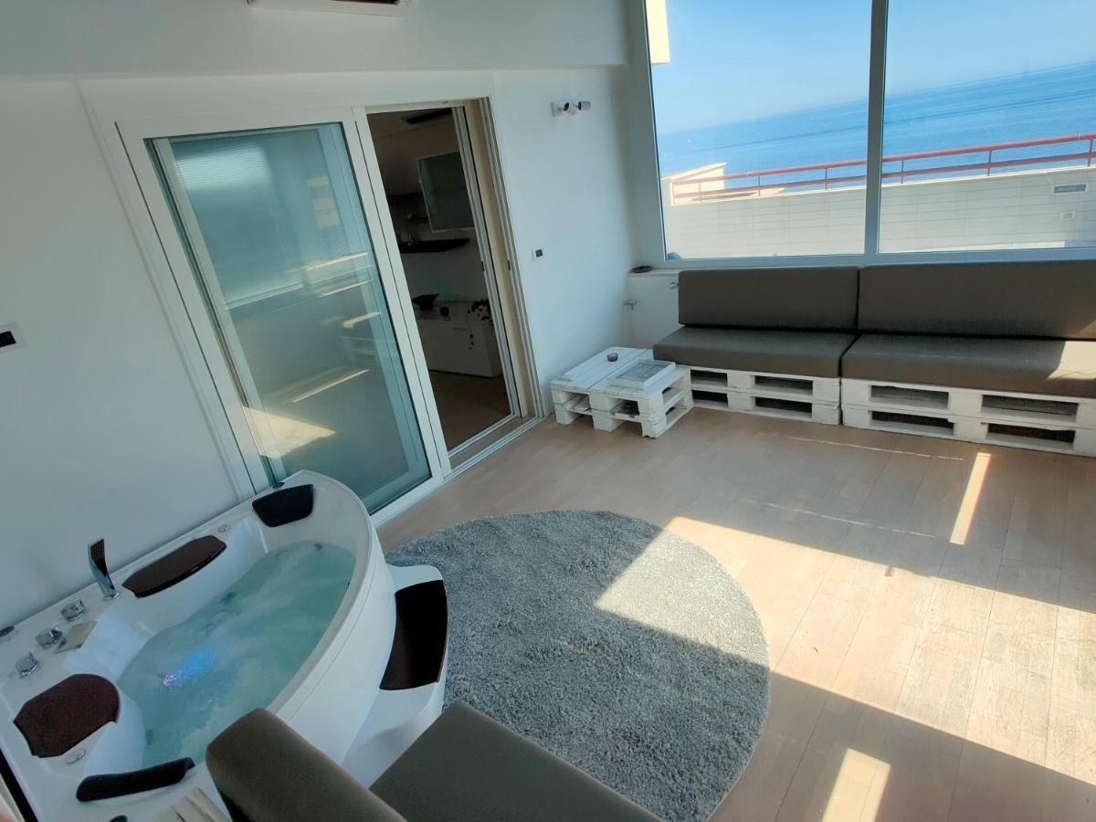 Apartment Seafront Suites *