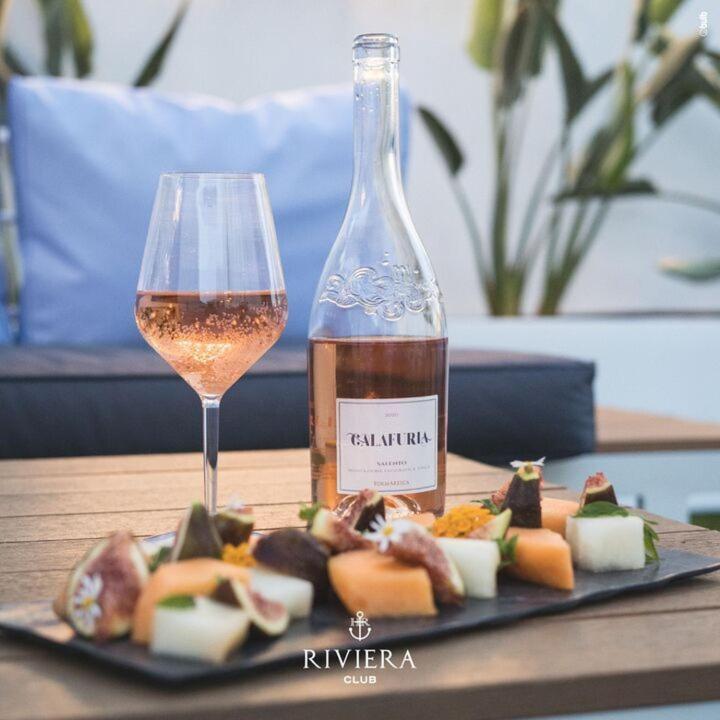 Riviera Hotel