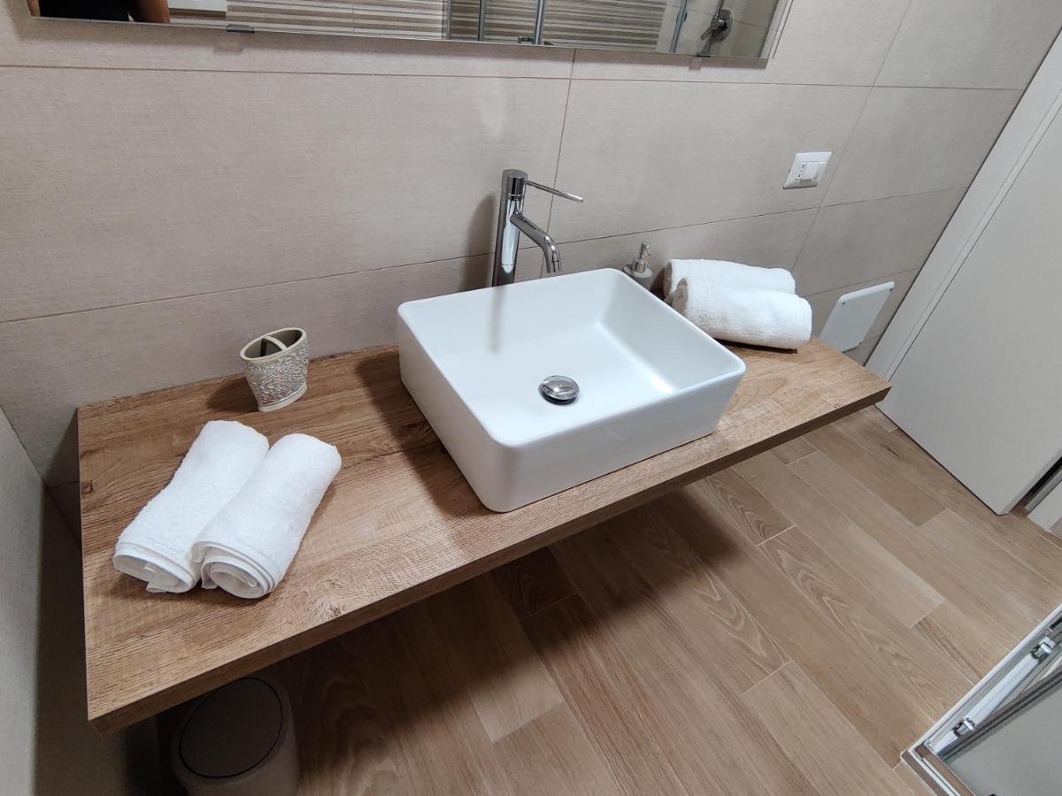 Arima - Loft Semi Indipendente In Locazione Homestay Bari