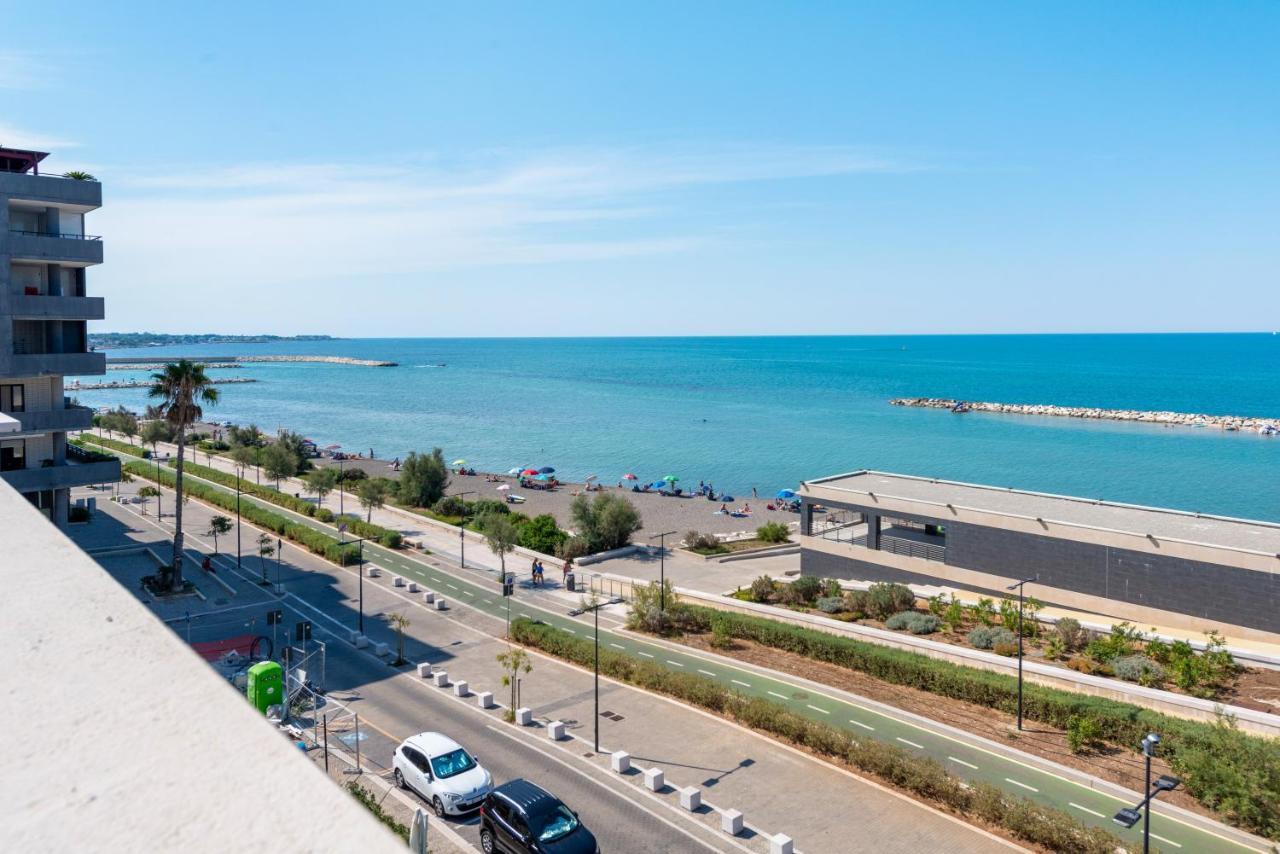 Apartment Waterfront With Seaview Balcony Bari