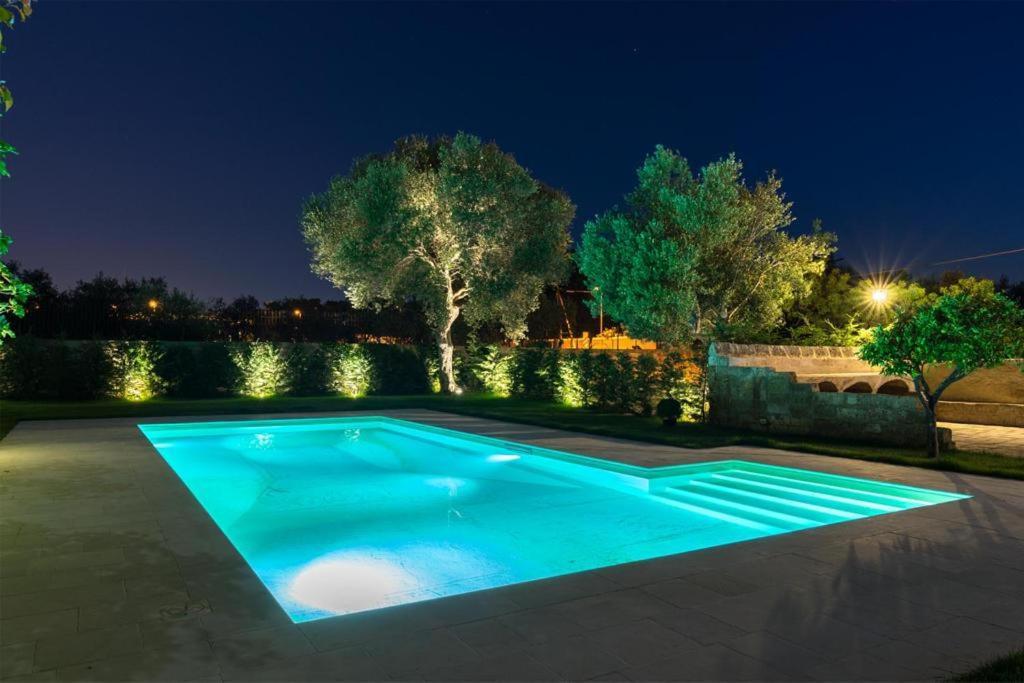 Incantevole Con Piscina Villa