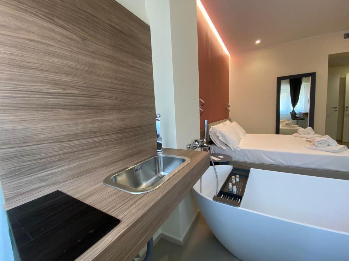 Levante And Apartment *