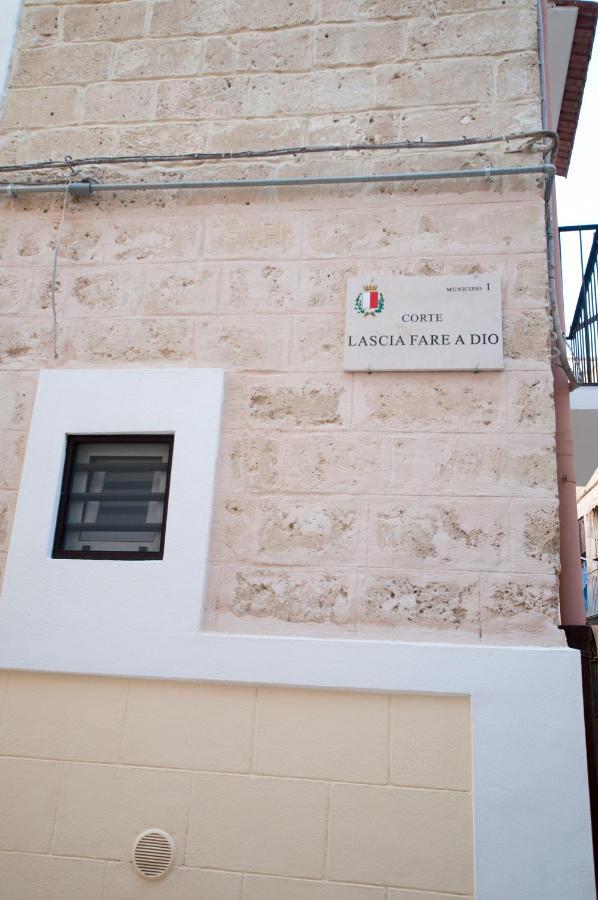 Just Here - Lascia Fare A Dio *