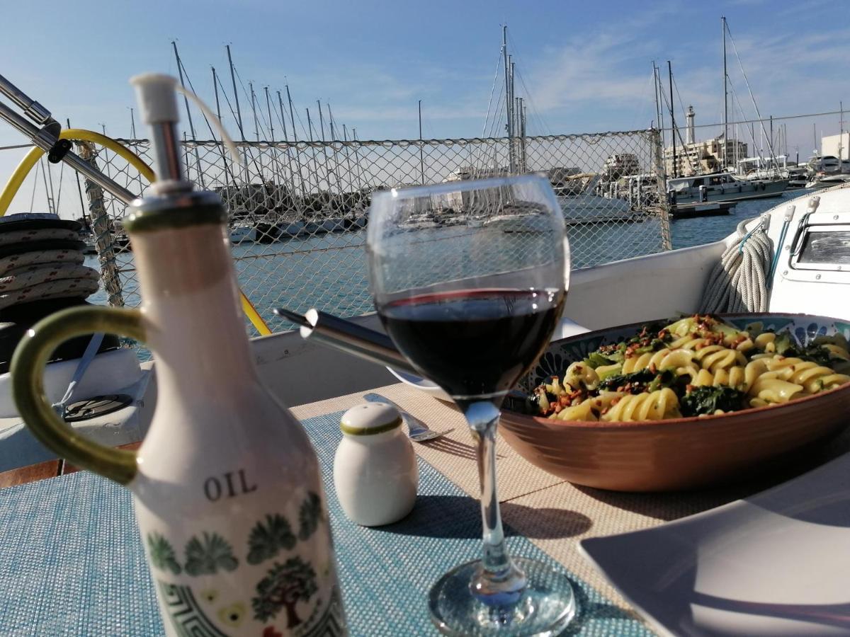 Botel La Tua Stanza A Vela Sul Mare Bari