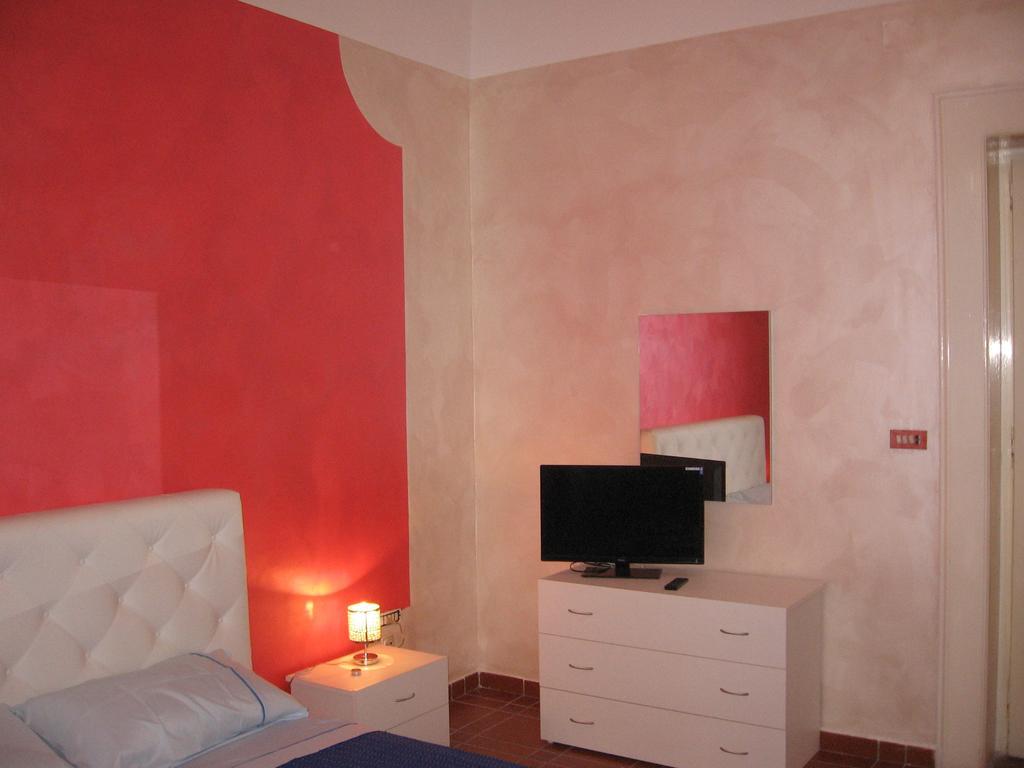 Golden Dreams Bari