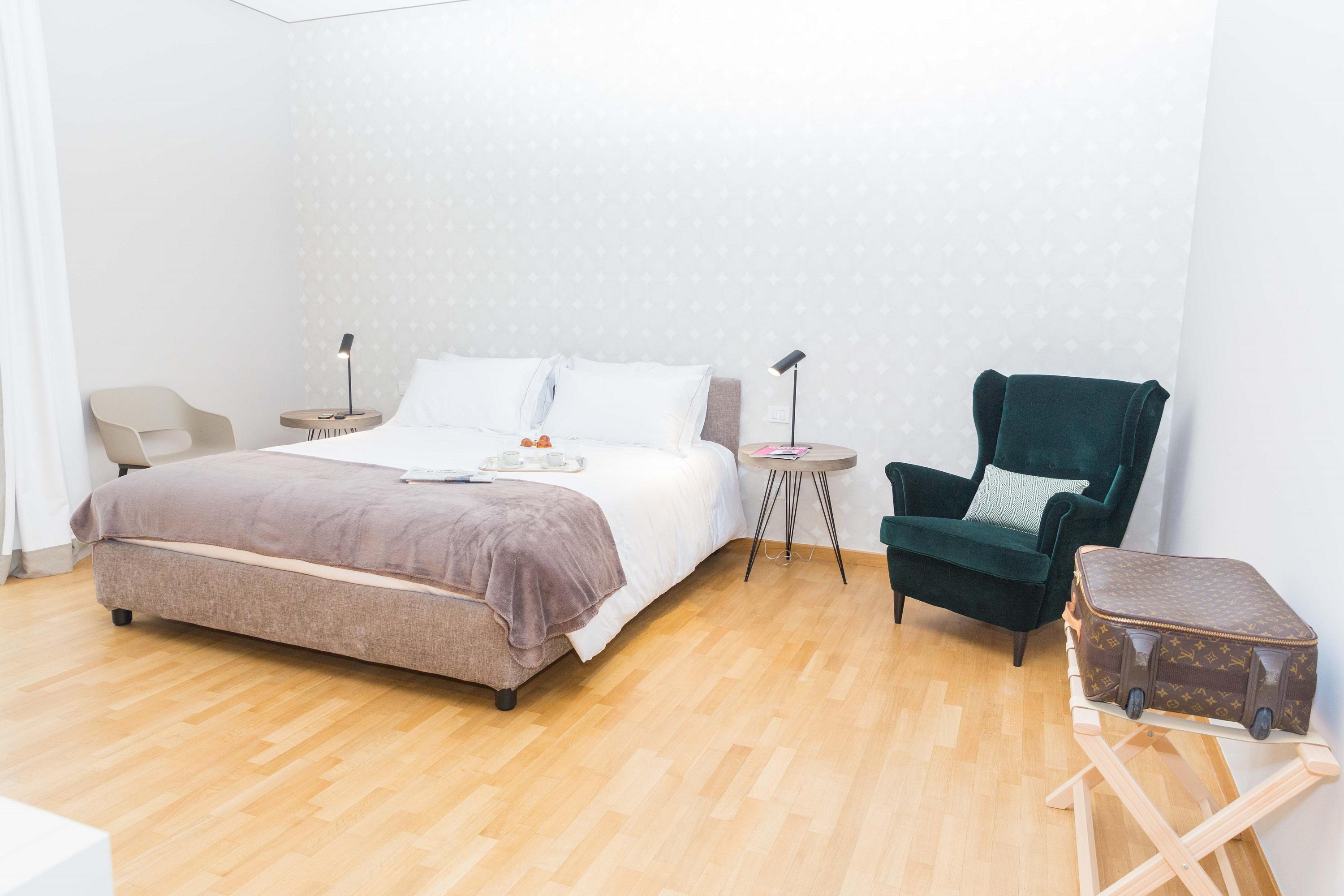 200 & Terrace 3* Bari