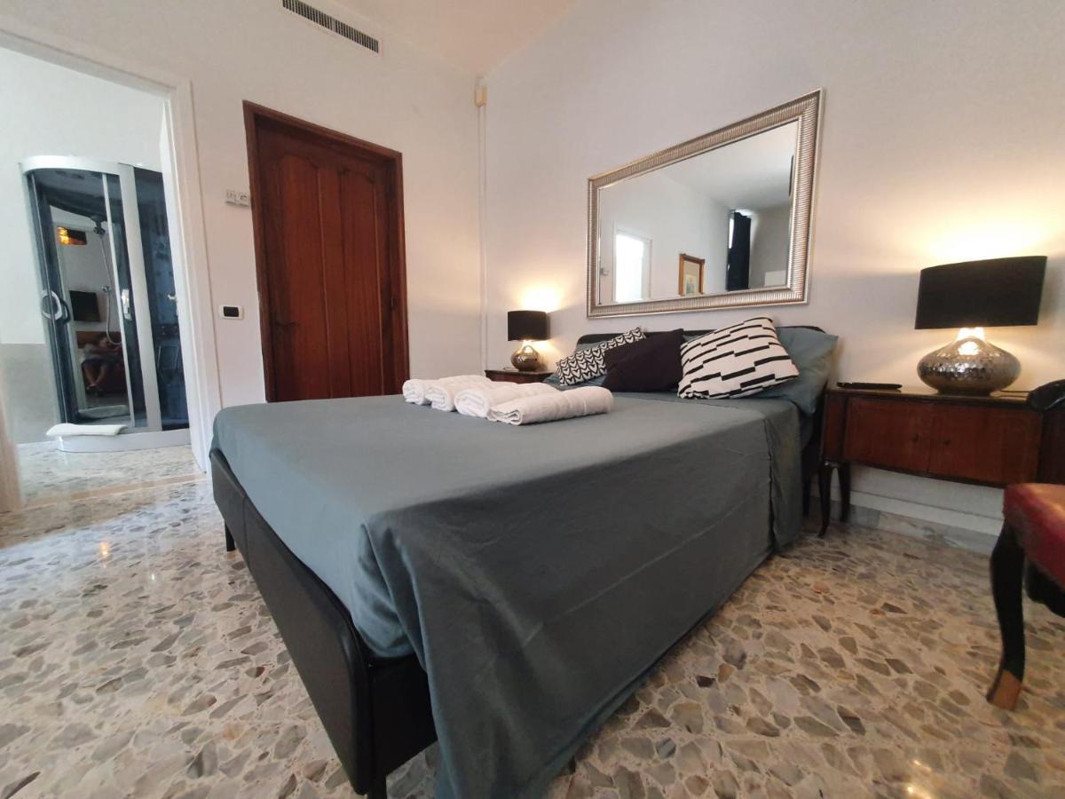 Cado Dalle Nubi 3 O 4 Posti Letto Con Bagno Privato E Doccia Idromassaggio Guest house