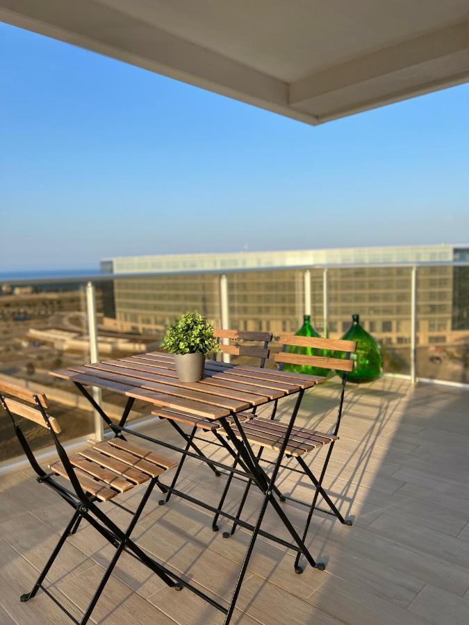 The #6 Howme Apartment *