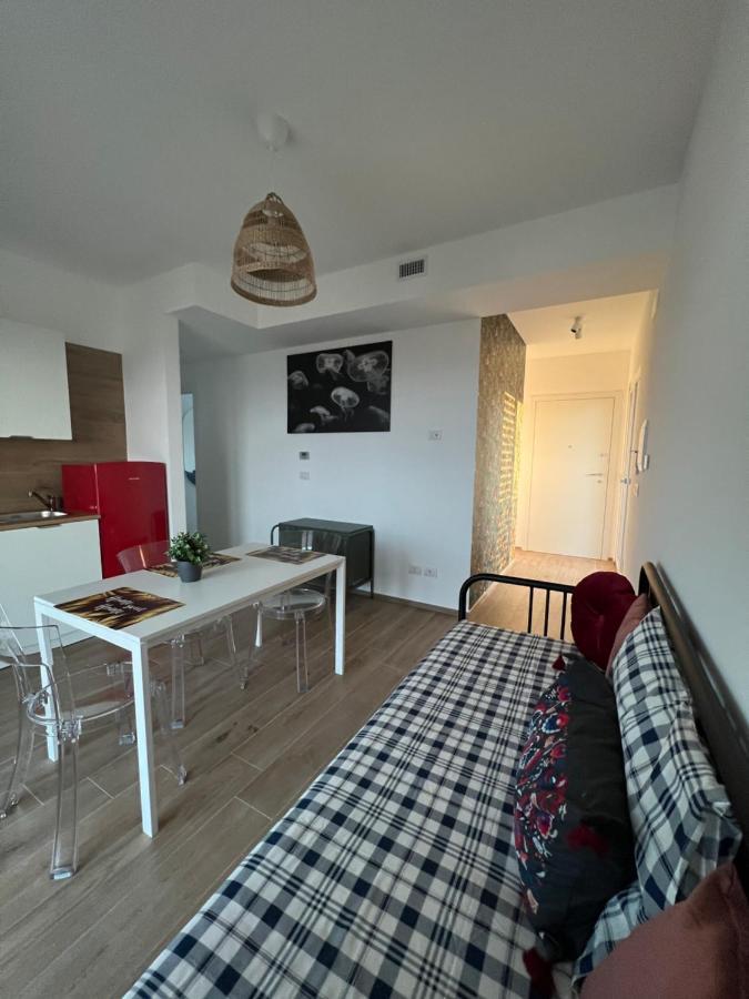 The #6 Howme Apartment *