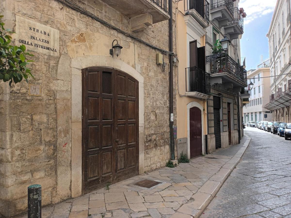 Geometric Art Bari