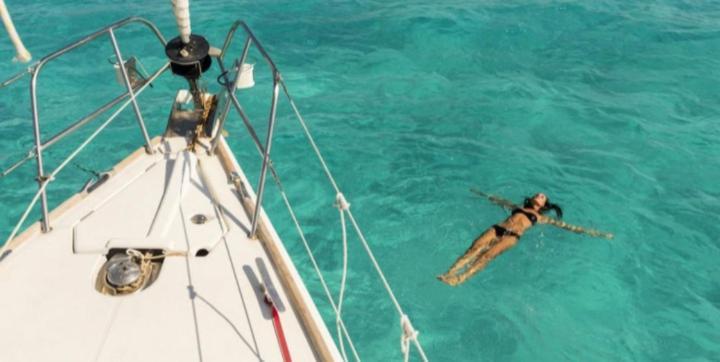 Botel La Tua Stanza A Vela Sul Mare Bari