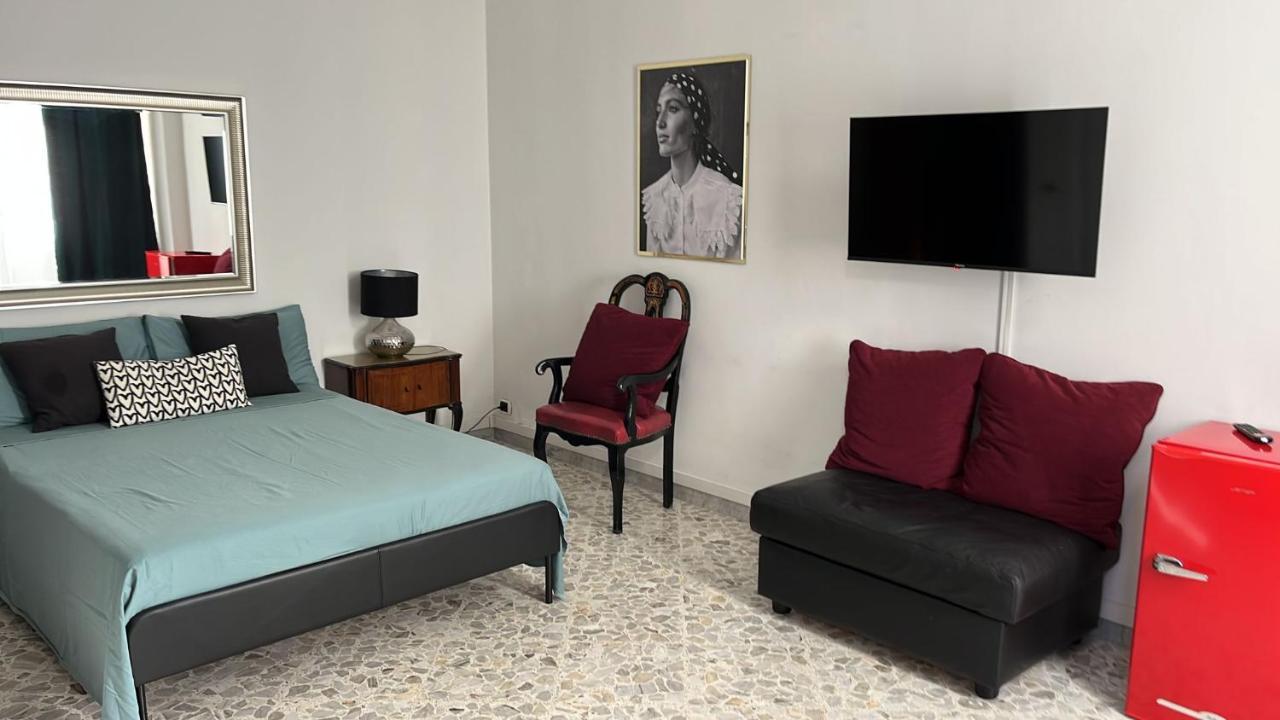 Cado Dalle Nubi 3 O 4 Posti Letto Con Bagno Privato E Doccia Idromassaggio Bari