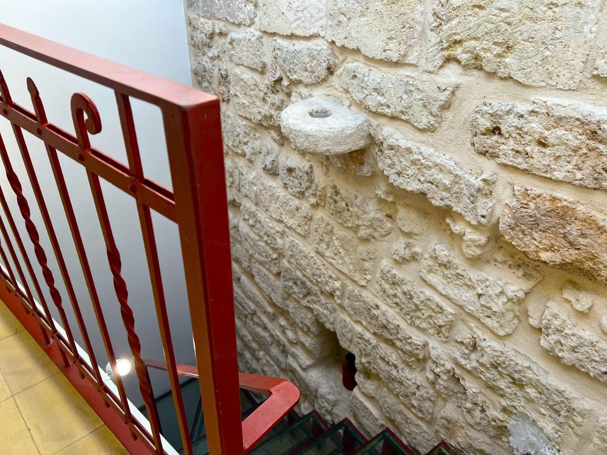 Apartment Palazzo Barone,nel Cuore Del Borgo Antico.