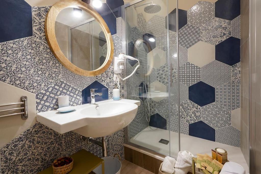 Mediterranea Apartment- Station - Free Wifi&netflix Apartman