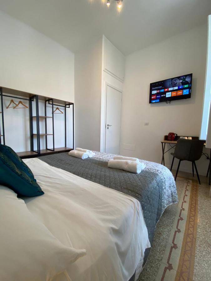 Cavour 221 - Central Station Guest house
