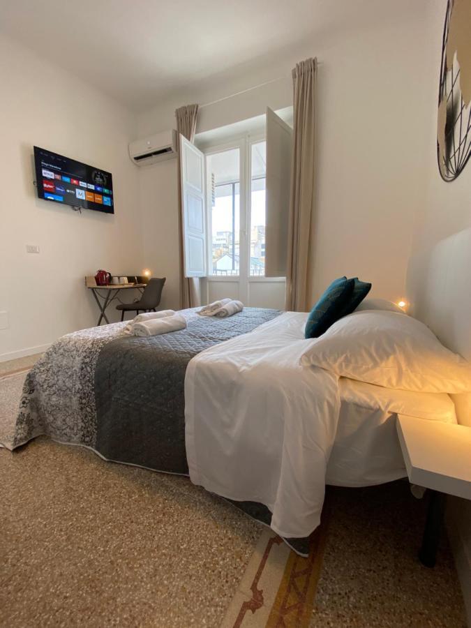 Guest house Cavour 221 - Central Station *