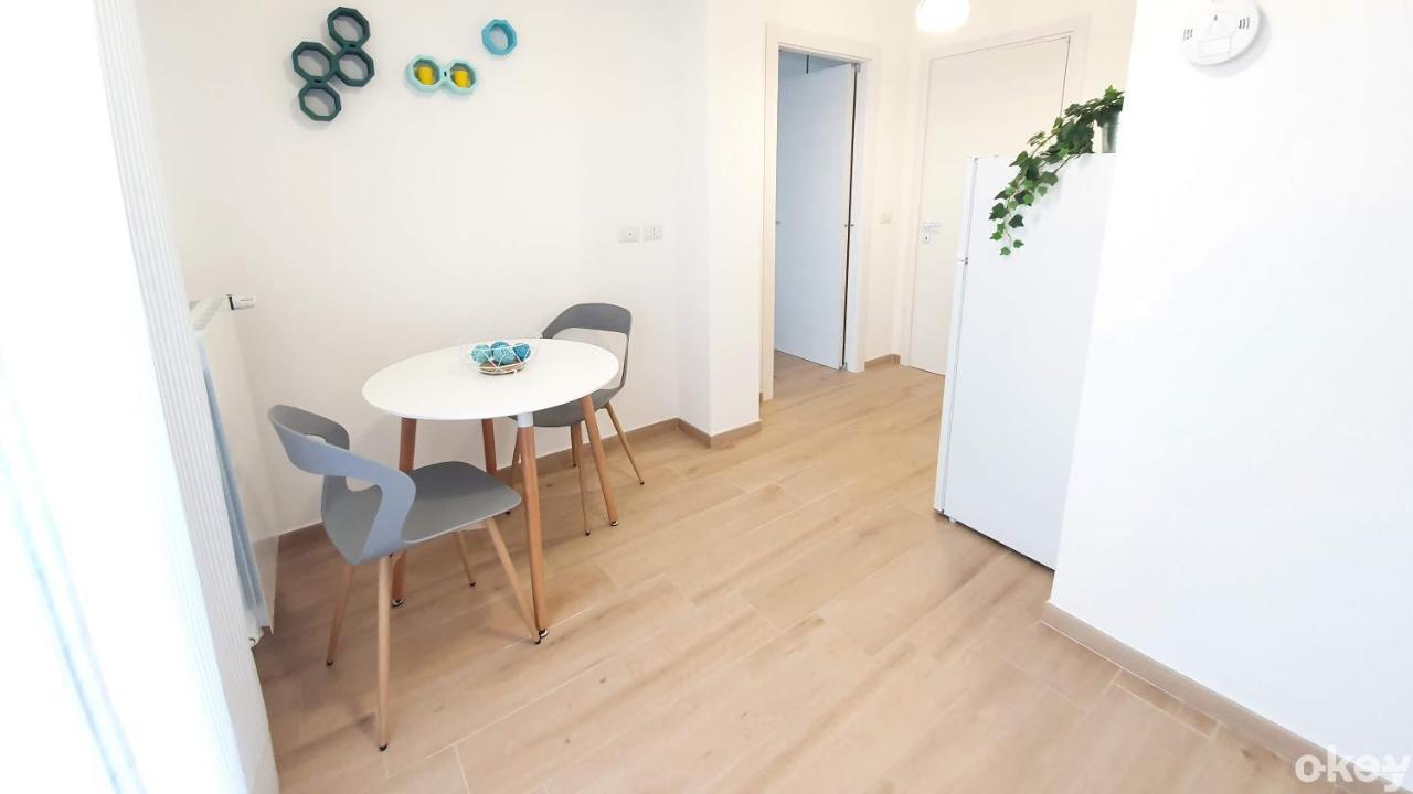 Blue Sky Rooftop - Policlinico Apartment