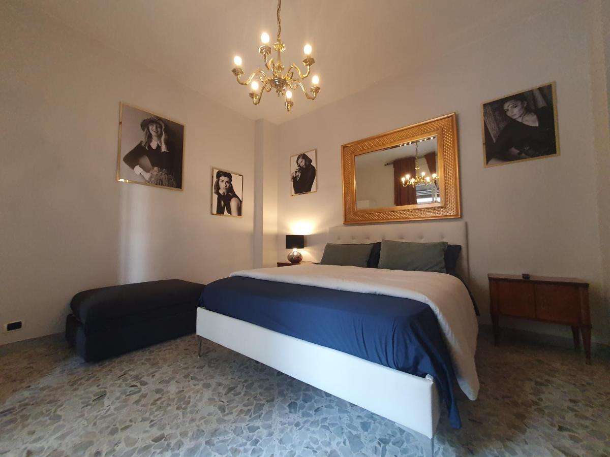 Casa Vacanze Cado Dalle Nubi 2 Ampie Stanze In 4-6 Posti Letto 1 Bagno Privato E Balconi Ideale Per Famiglie E Gruppo Di Amici Căn hộ *