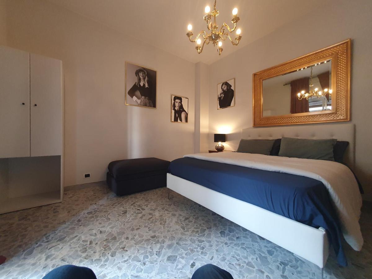Casa Vacanze Cado Dalle Nubi 2 Ampie Stanze In 4-6 Posti Letto 1 Bagno Privato E Balconi Ideale Per Famiglie E Gruppo Di Amici * Bari