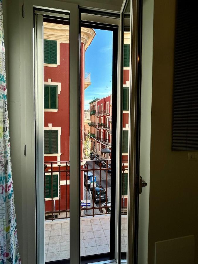 B8 Apartment