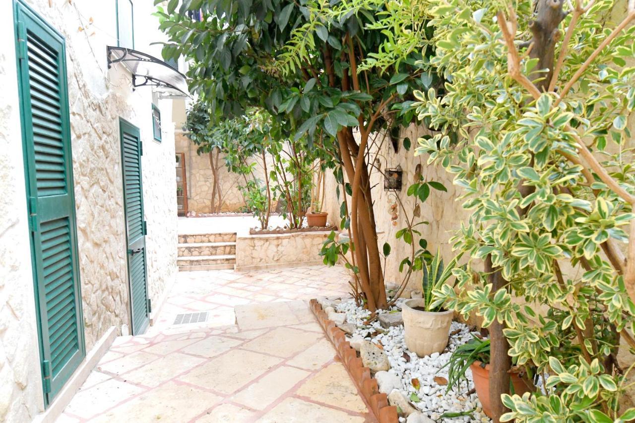 House 78 * Bari